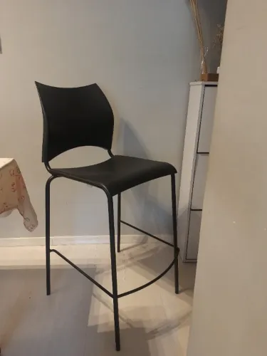 2 Banquetas altas pretas (valor do par)