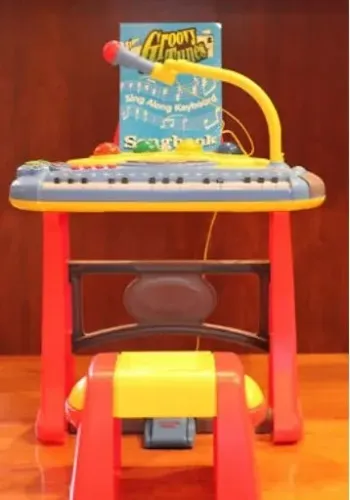 Musical Groovy Tunes Piano com Banquinho