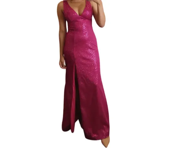 Vestido Longo Rosa Fúcsia de Paetê com Bojo - Brilho e Elegância