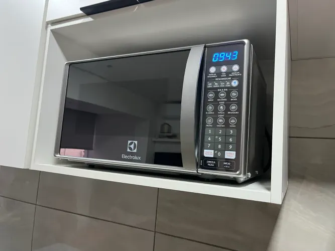 Micro-ondas Electrolux Inox - Excelente estado | Retirada em Campinas