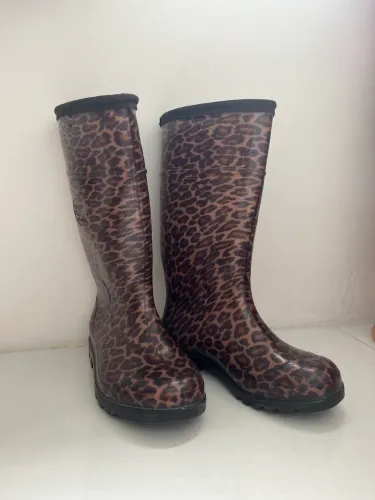 Bota feminina sete léguas estampada
