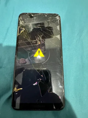 Motorola moto One (tela quebrada)