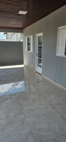 VENDE-SE CASA  DE ESQUINA  Valor: R$ 245.000,00