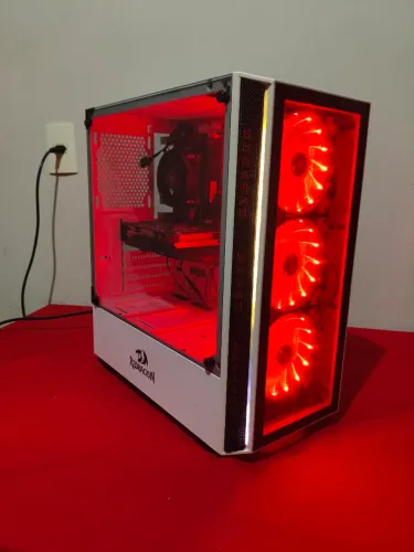 PC Xeon 1230v2 com rx580 8gb