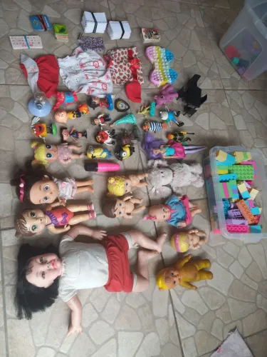 Brinquedos usados em bom estado