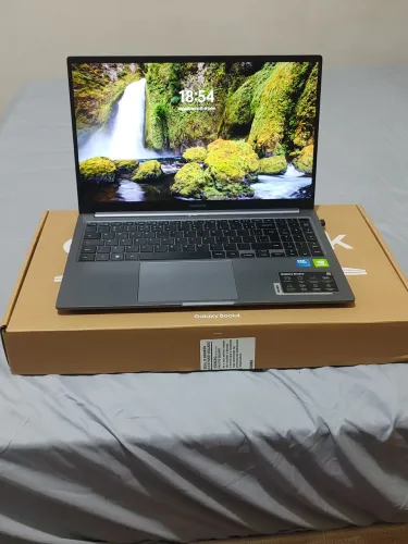 Notebook Galaxy Book 4 SSD 512 e 16Gb de RAM