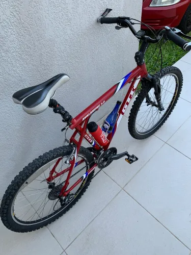 Bicicleta Avalanche 3.0