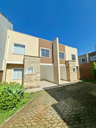 Sobrado para venda possui 110 metros quadrados com 3 quartos em Umbará - Curitiba - PR