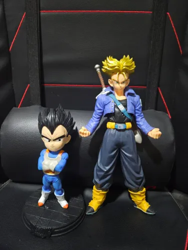 Lote Action Figures Trunks Dragon Ball Z e Kid Vegeta Dragon Ball Daima