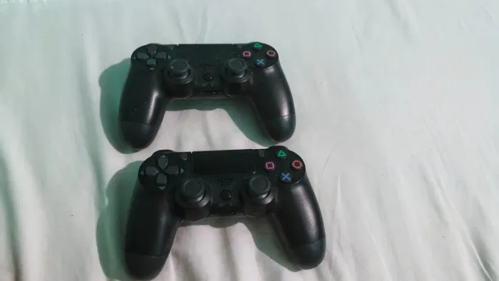 2 CONTROLES DE PS4 E PRA PC