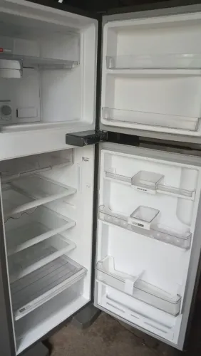 GELADEIRA FROSFREE GELO SECO