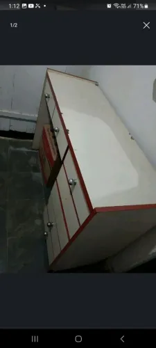 Escrivaninha com 7 gavetas