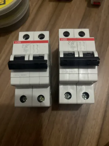 Disjuntor ABB C25