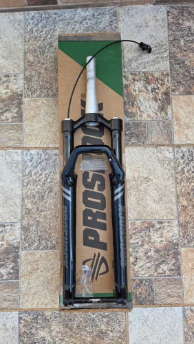 Suspensão Proshock Ultra 15x110mm