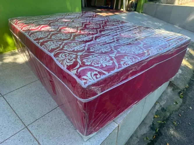 Cama box casal + molas ensacadas/ frete grátis 
