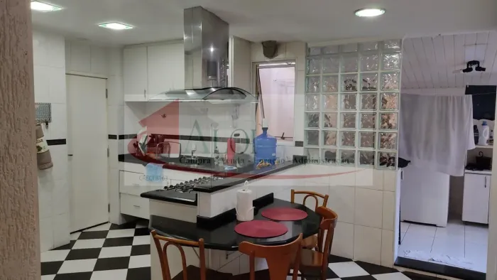Apartamento à venda com 3 quartos sendo 1 suíte com vaga em Pinheiros