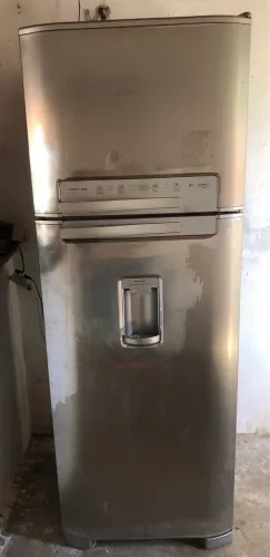Vendo geladeira Electrolux duplex frost free
