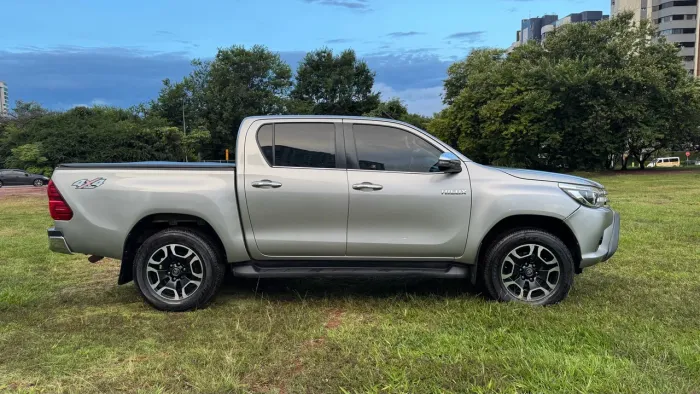 Toyota Hilux CD SRX 4X4 2.8 TDI 16V Diesel Aut. 2018