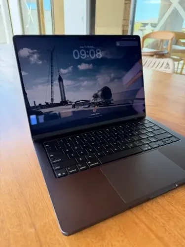 MacBook PRO M5 16GB 512GB - Parcelamos Em Até 18x - Garantia Até 03/2027