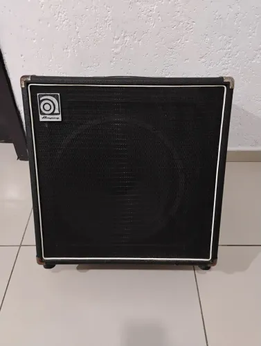 Cubo Ampeg BA 115 (japonês) 