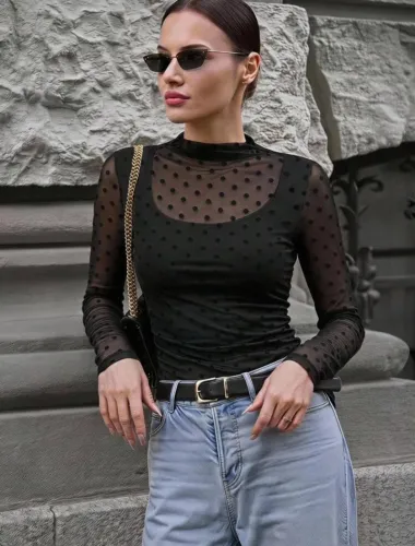 Blusa tule preta poá inclui top
