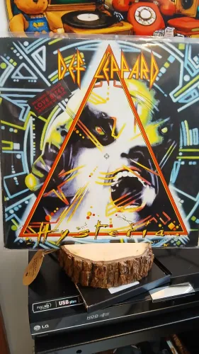 Disco de vinil do Def Leppard, álbum "Hysteria". Com encarte. Lançado em 1987.<br>