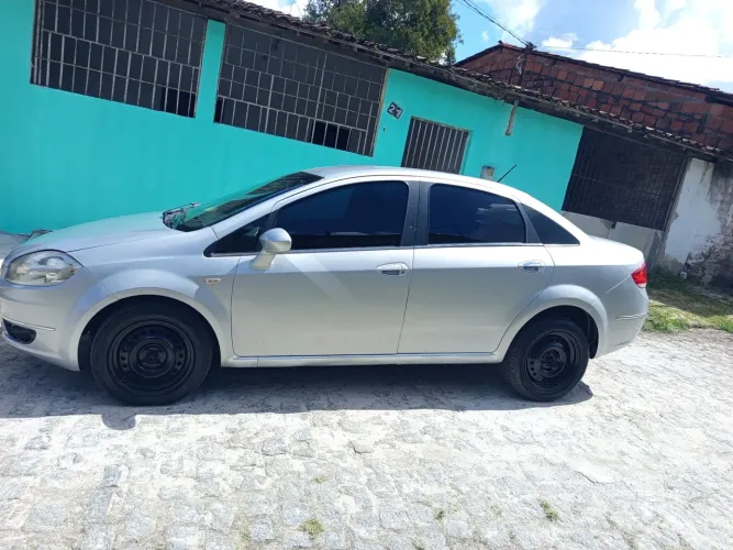 Fiat Linea 1.9/ HLX 1.9/ 1.8 Flex 16V 4P 2009