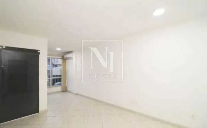 Apartamento : Padrão / Residencial / Leme