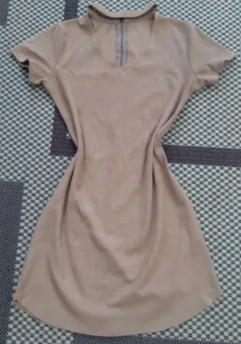 Vestido marrom com zíper nas costas veste (P) Novo