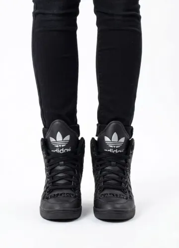 Tênis Adidas Sneaker