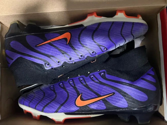 CHUTEIRA NIKE MERCURIAL SUPERFLY 9 FG