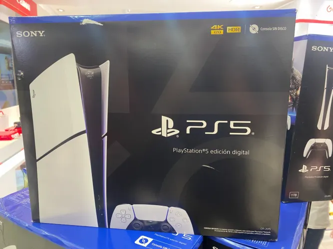 PlayStation 5 Slim digital 1T - NOVO LACRADO - 12x 274,00
