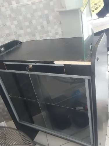 Vende-se esse balcão caixa 