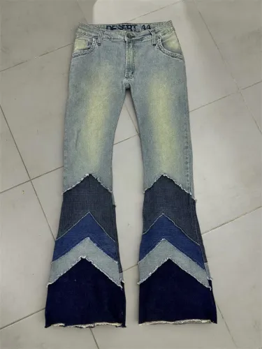 Calça Jeans Flare Customizada - Patchwork Geométrico Autoral