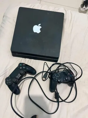 VENDO PS4 NOVO 