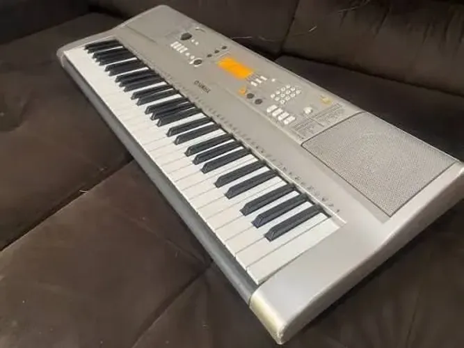 TECLADO YAMAHA PSR-E313 (TROCA OU VENDA)