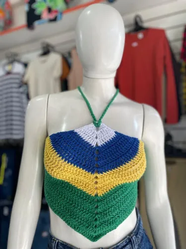 Cropped de crochê do Brasil artesanal 