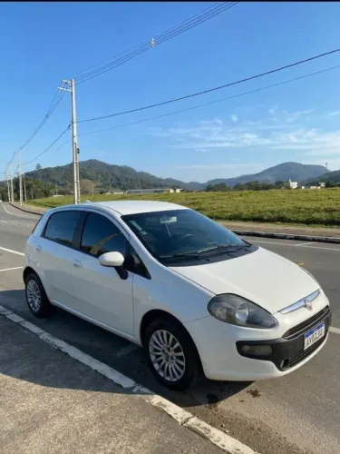Fiat Punto Attractive 1.4 Fire Flex 8V 5P 2014