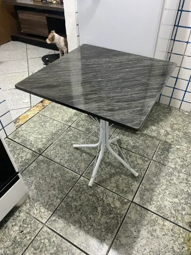 Mesa de mármore 