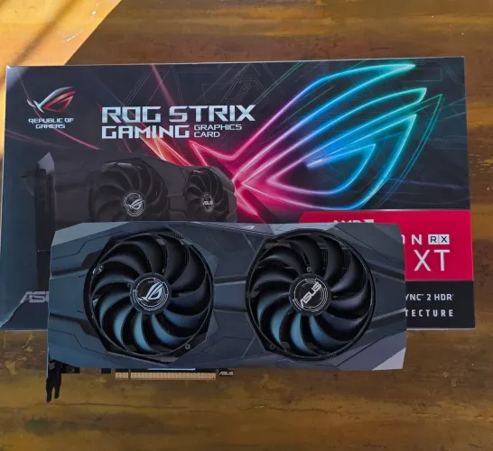 Placa de Vídeo ASUS ROG Strix RX 5500 XT 8GB - Excelente estado