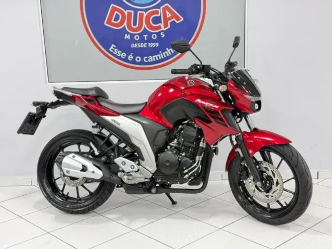 fz 25 Fazer 2023 vermelha