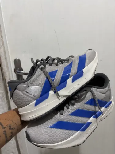Vendo tênis ADIDAS