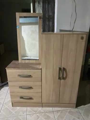 GUARDA ROUPA COM ESPELHO COMPACTO E BARATO