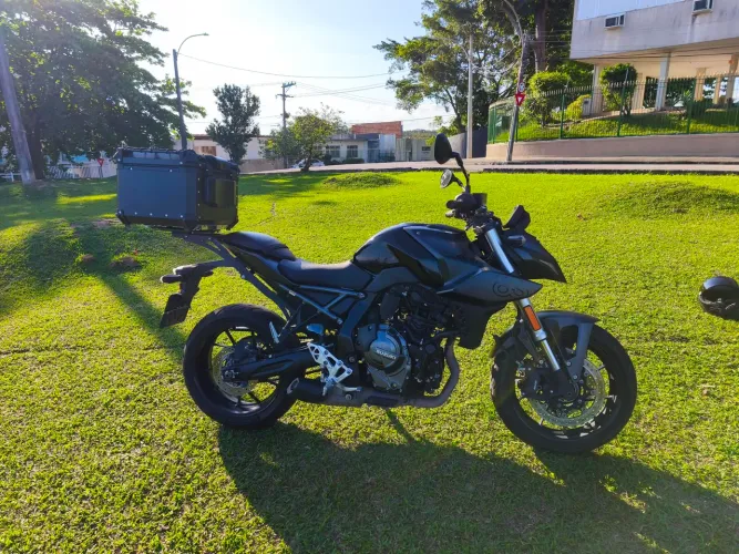 SUZUKI GSX-8S 2025