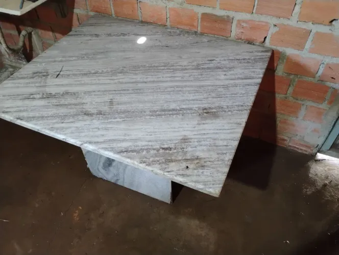 Mesa de Mármore Cinza