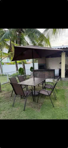 Vendo Conjunto Leroy Mesa, Cadeira e Ombrelone 6 Lugares Aço Marrom  
