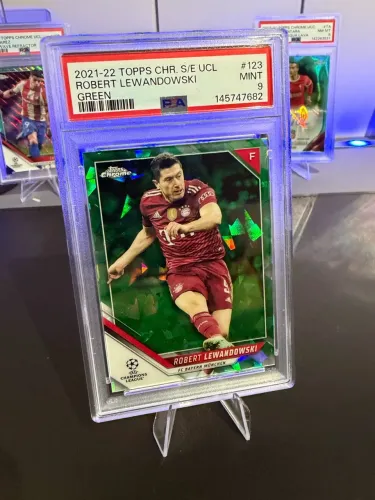 PSA 9 Robert Lewandowski /75