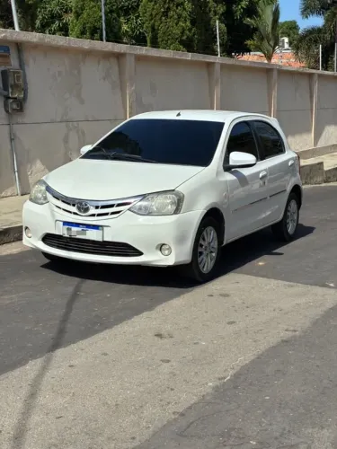 Toyota Etios XLS 1.5 Flex 16V 5P Mec. 2014