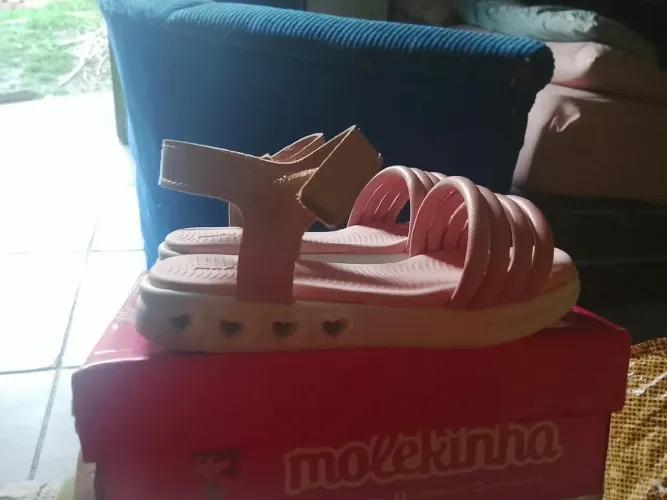 Sandália que vem Luzes