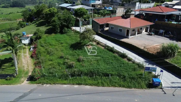 Terreno de Esquina em Paulo Lopes | Próximo ao Centro e Praia da Gamboa